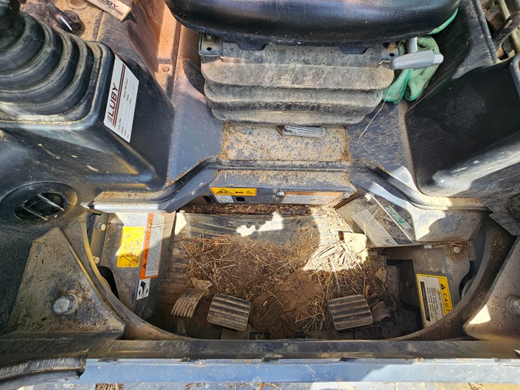 takeuchi-tl10v2-image-45