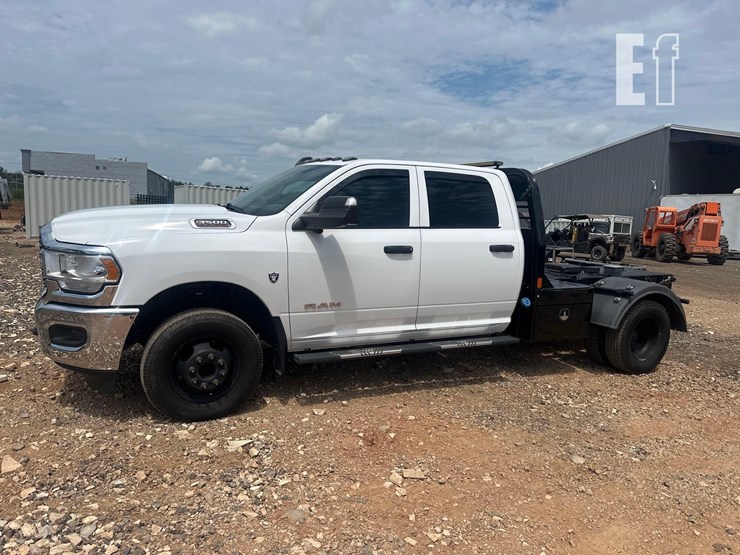 2022-ram-3500-hd-image-1