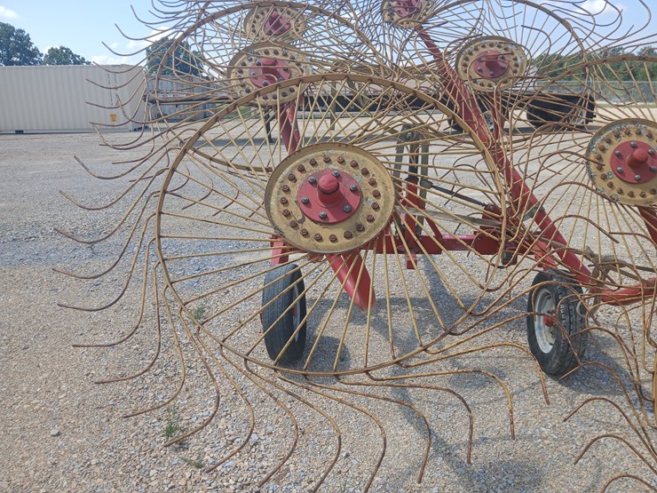 #20871-•-8-wheel-hay-rake-image-12