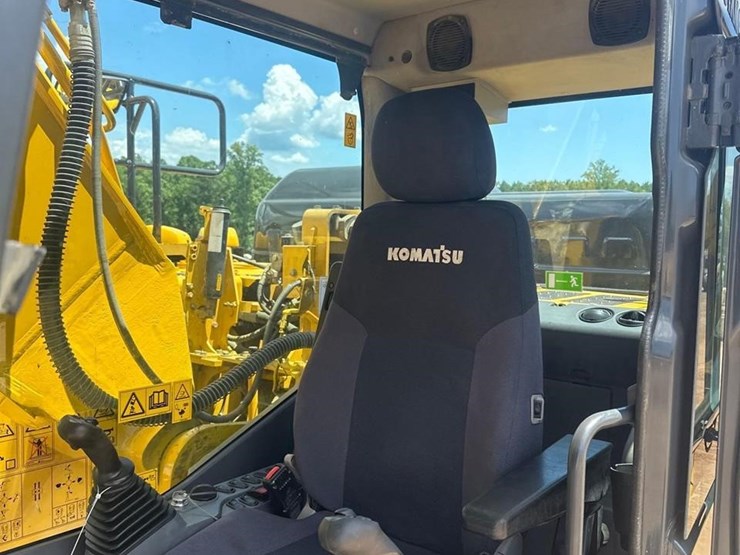 2021-komatsu-pc210-lc-11-image-25