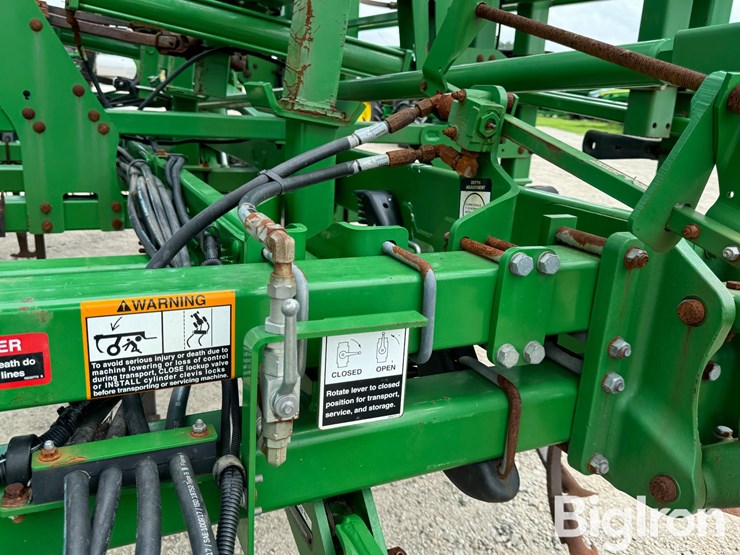 2020-john-deere-2020-image-11
