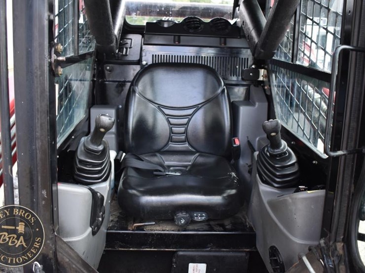 2016-takeuchi-ts80v2-image-22