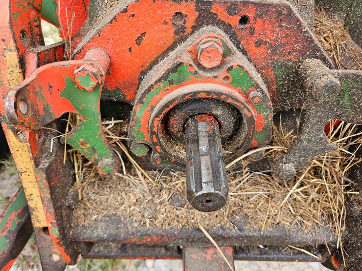 john-deere-2240-image-46