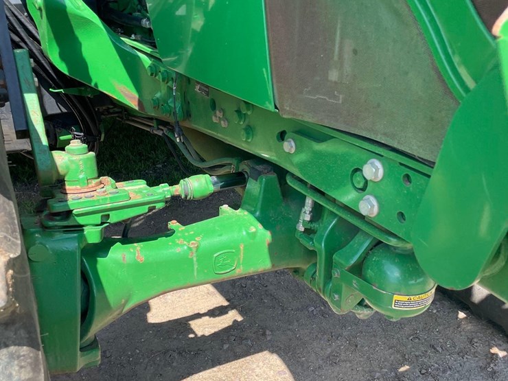 2014-john-deere-6210r-image-53