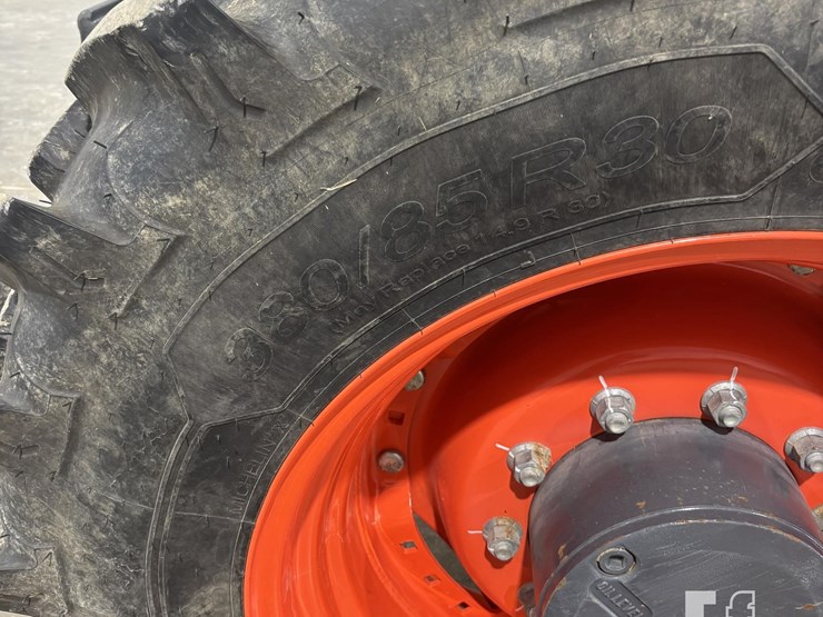 kubota-m7-132-image-13