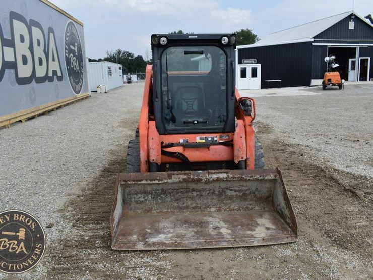 2017-kubota-ssv65-image-28