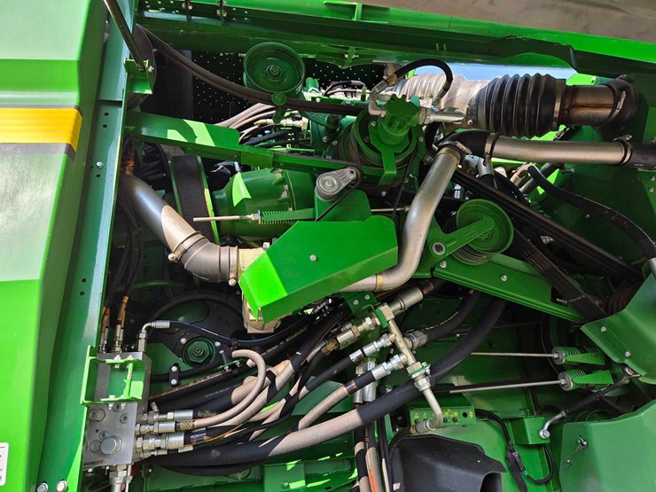 2015-john-deere-s680-image-17