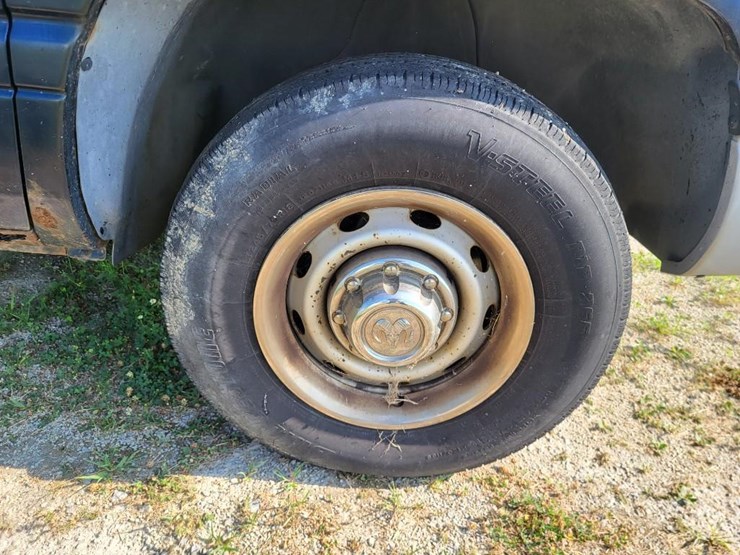 2002-dodge-2500-image-39