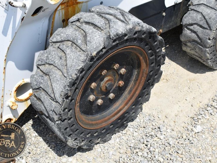 2020-bobcat-s550-image-25