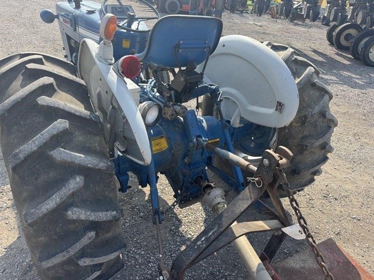 ford-4000-image-5