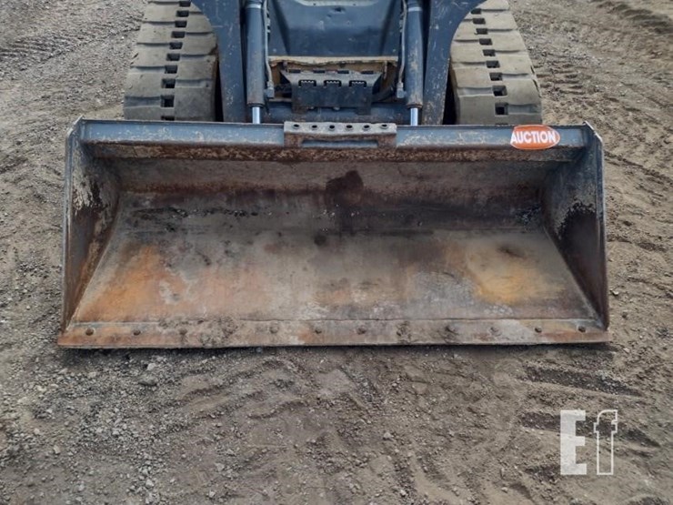 deere-323d-image-16