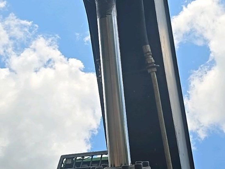 2014-deere-437d-image-32