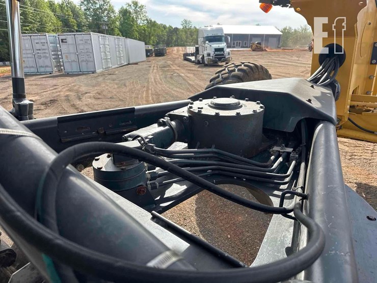2014-deere-772gp-image-41