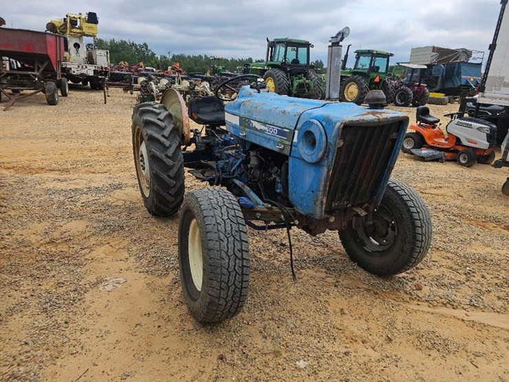 ford-3600-image-1