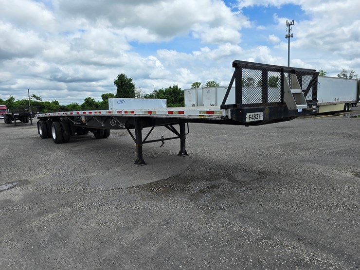 2015-great-dane-48'-x-102"-image-61