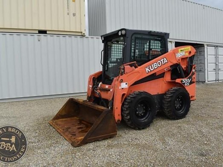 2017-kubota-ssv65-image-7