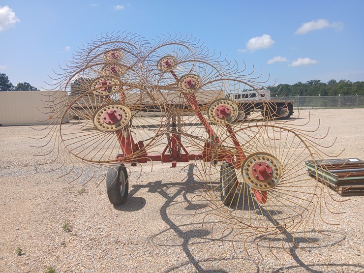 #20871-•-8-wheel-hay-rake-image-4