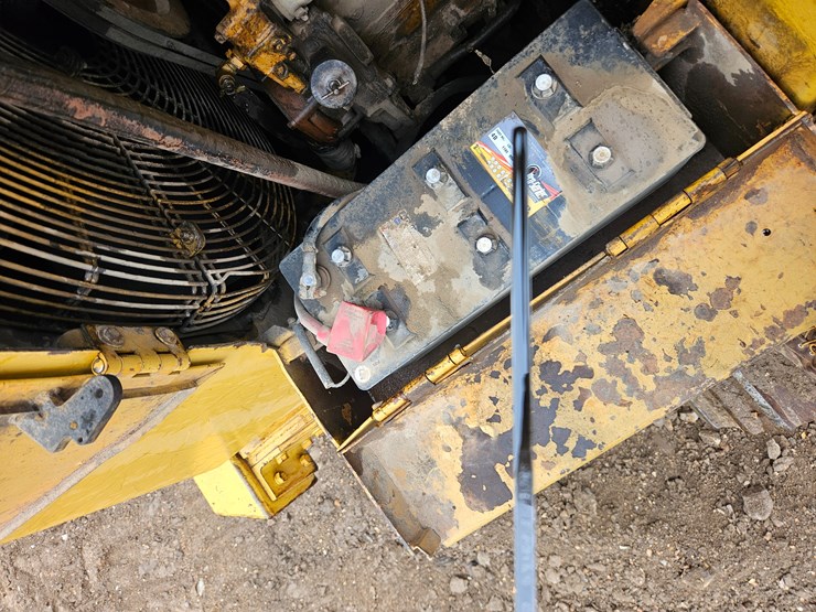 1984-caterpillar-973-image-33