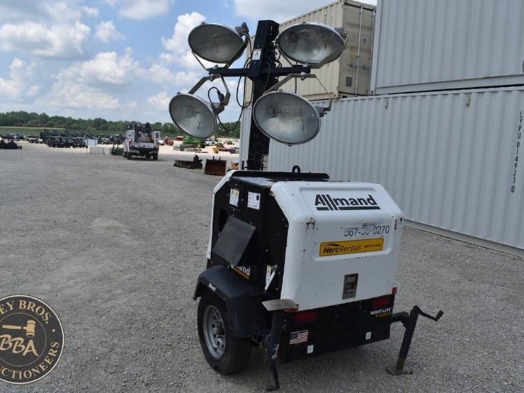 2019-allmand-bros-night-lite-v-series-image-3