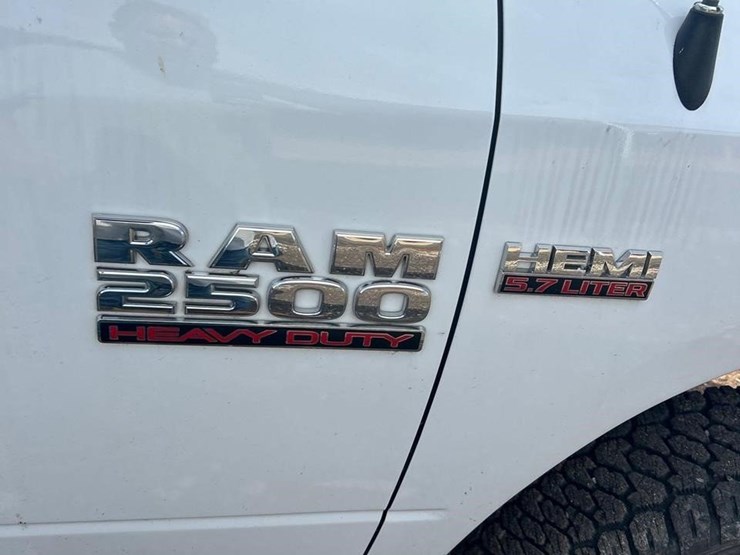 2016-ram-2500-hd-image-15