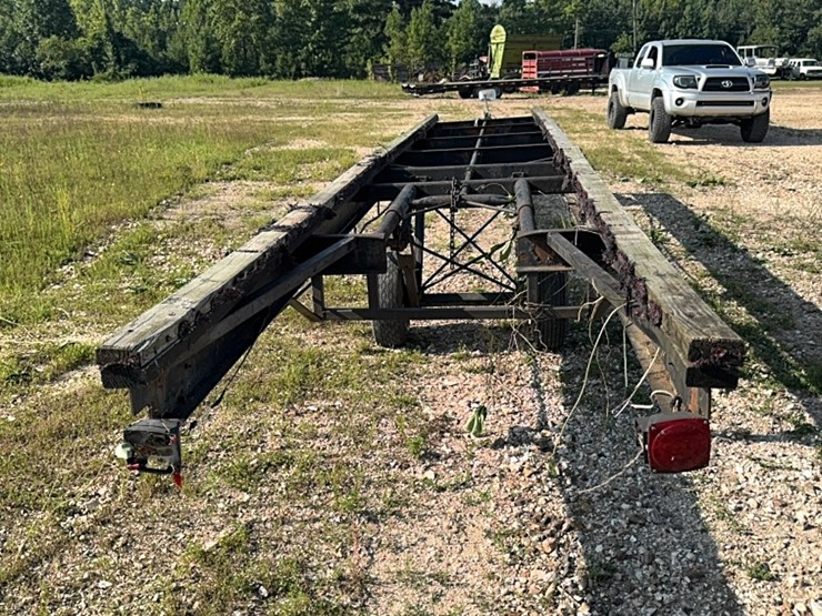 pontoon-boat-trailer-image-8