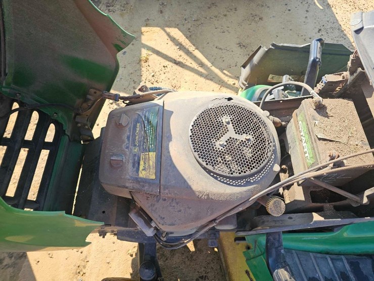 john-deere-x320-image-5