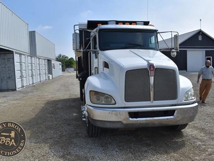 2012-kenworth-t370-image-27