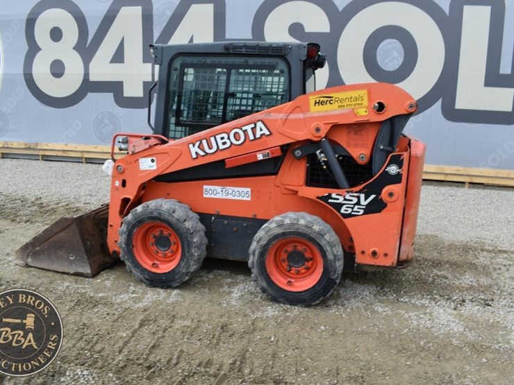 2017-kubota-ssv65-image-8