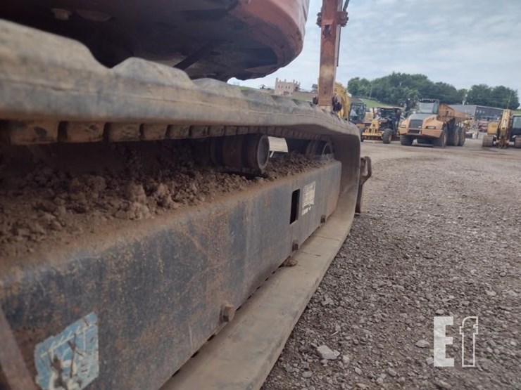 2021-hitachi-zx26u-5-image-36