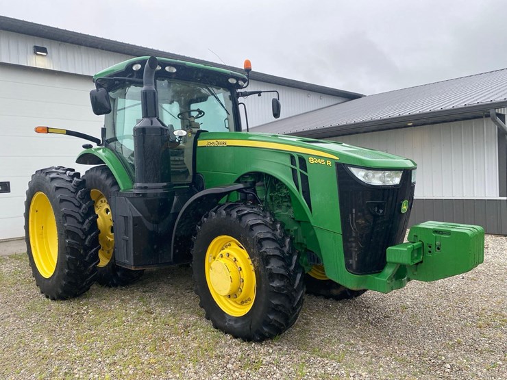 2016-john-deere-8245r-image-1
