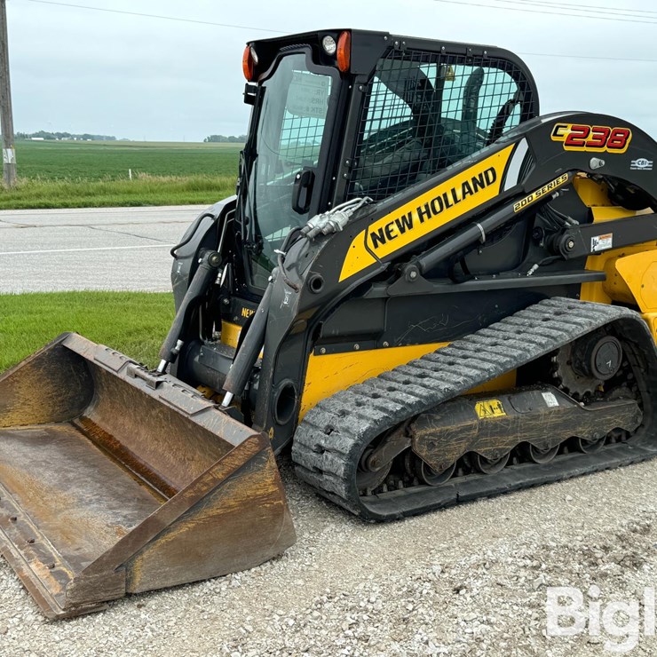 2017 NEW HOLLAND C238