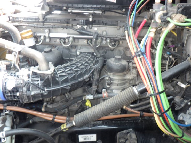 2024-freightliner-cascadia-126-image-15