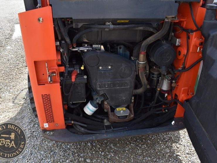 2020-kubota-ssv65-image-27
