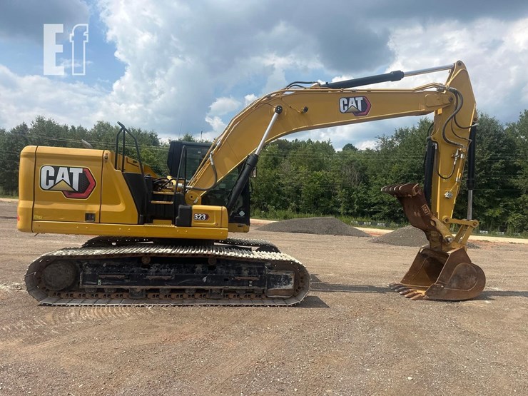 2021-caterpillar-323-image-2