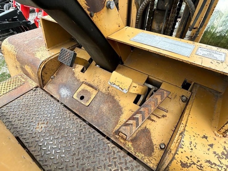 caterpillar-v80d-image-3