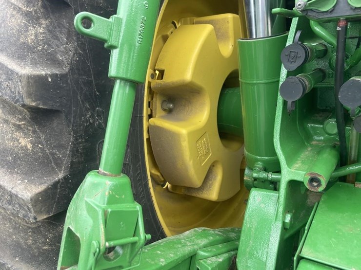 2011-john-deere-8335r-image-23