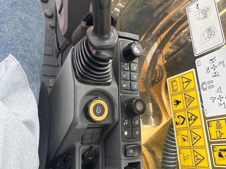 2021-caterpillar-315-gc-image-27