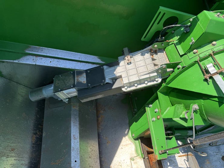 2010-john-deere-2010-image-56