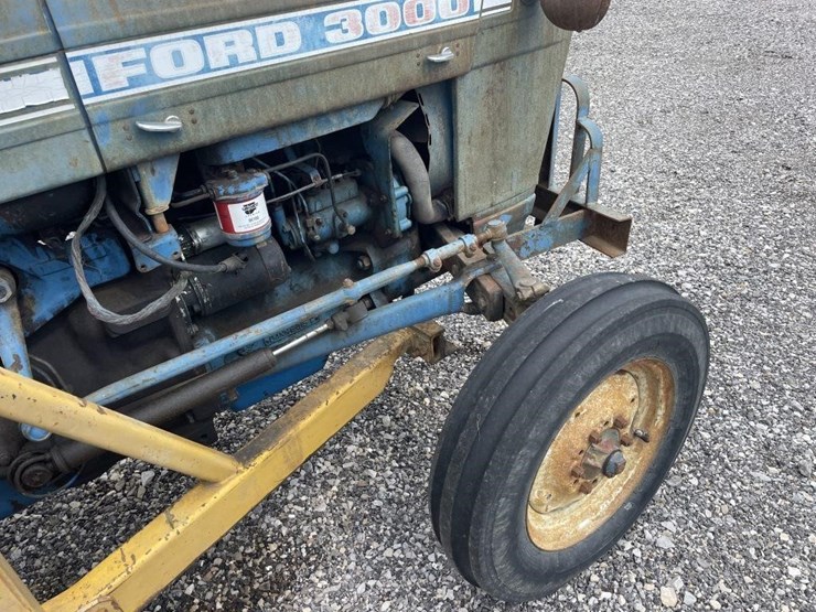 1975-ford-3000-image-5