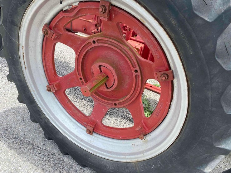 farmall-super-m-image-6