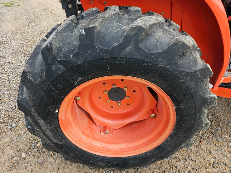 #20866-•-2008-kubota-l3240-tractor-image-41