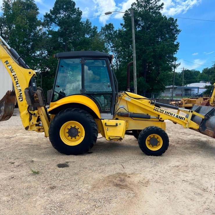 2011 NEW HOLLAND B95B