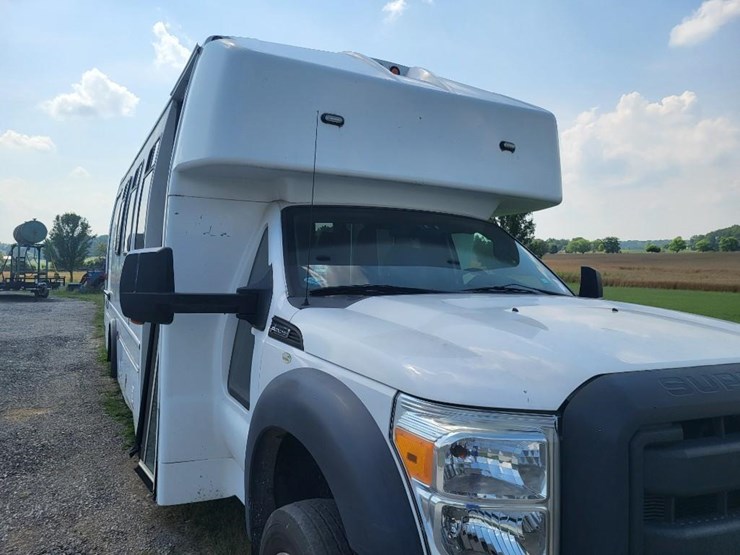2012-ford-f550-xl-image-10