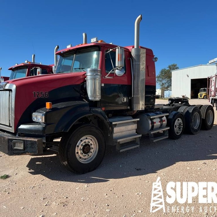 2013 WESTERN STAR 4900