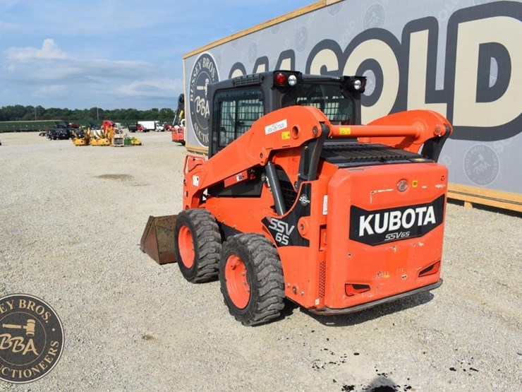 2020-kubota-ssv65-image-15