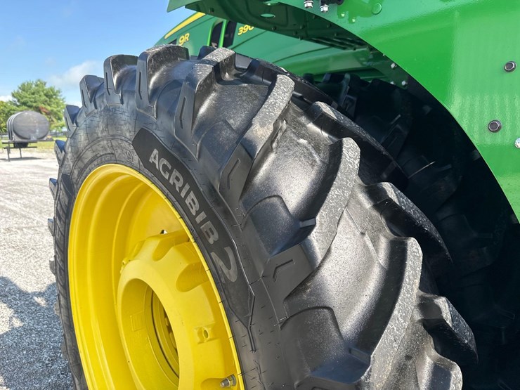 2022-john-deere-9r-390-image-16