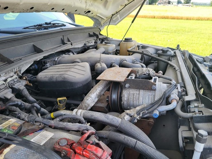 2012-ford-f550-xl-image-96