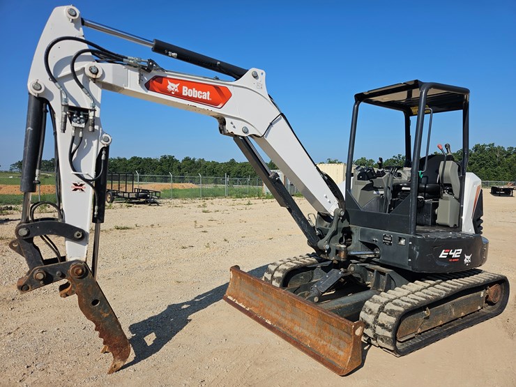 #20718-•-2022-bobcat-e42-excavator-image-1