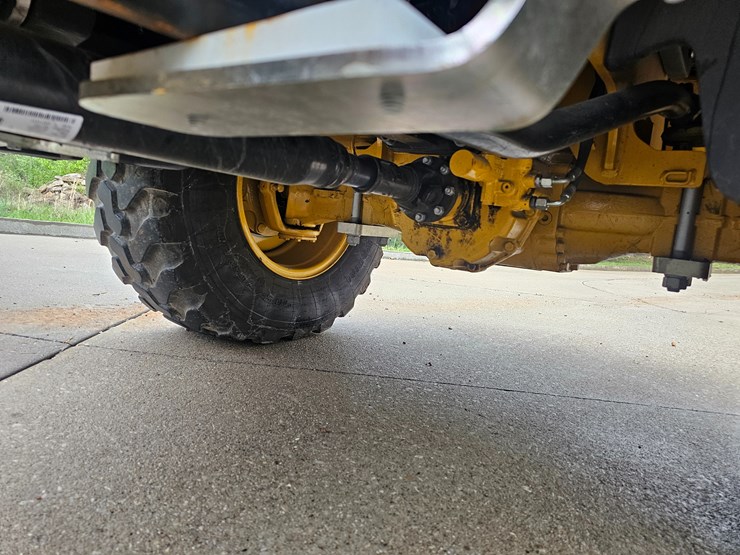 #17574-•-2024-deere-324-wheel-loader-image-36