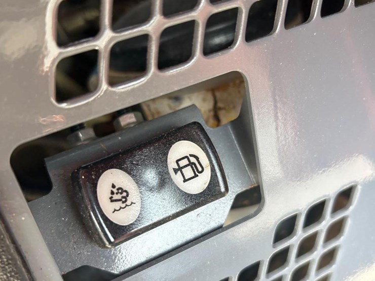 takeuchi-tl12v2-image-9